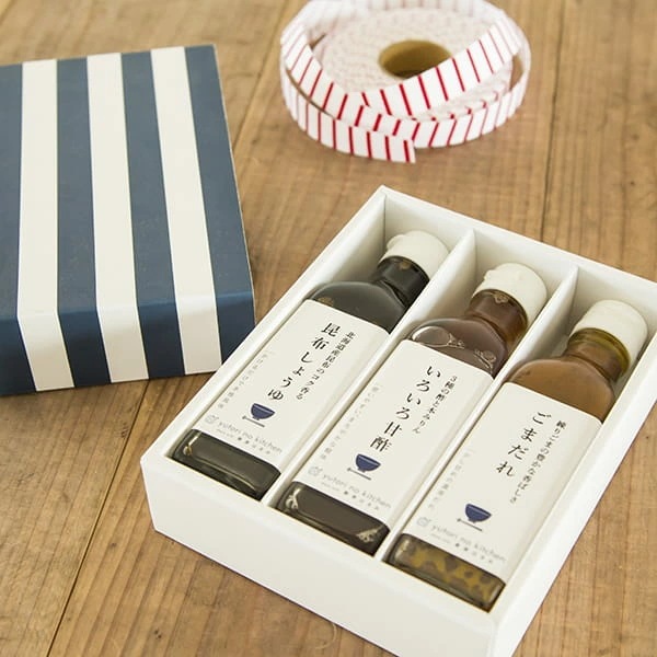 <b>料理評論家栗原はるみ監修</b><br>ゆとりのキッチン<br>調味料セット 3本入りセット