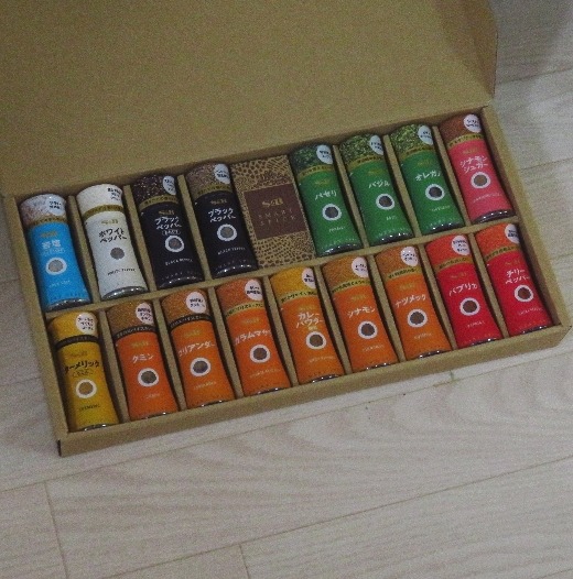 エスビー食品 17種類のスパイス＆ハーブギフト | ヱスビー食品 | 結婚