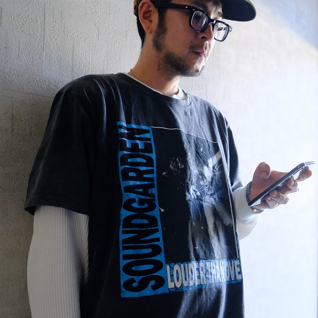 ��¨Ǽ��Soundgarden / ������ɥ����ǥ� - Louder Than Love T�����(�����å���֥�å�)