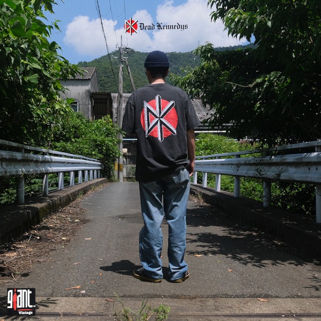 ��¨Ǽ��Dead Kennedys / �ǥåɡ����ͥǥ����� - Logo 2-Sided T�����(������ơ����֥�å�)��GIANT�ҤΥܥǥ���