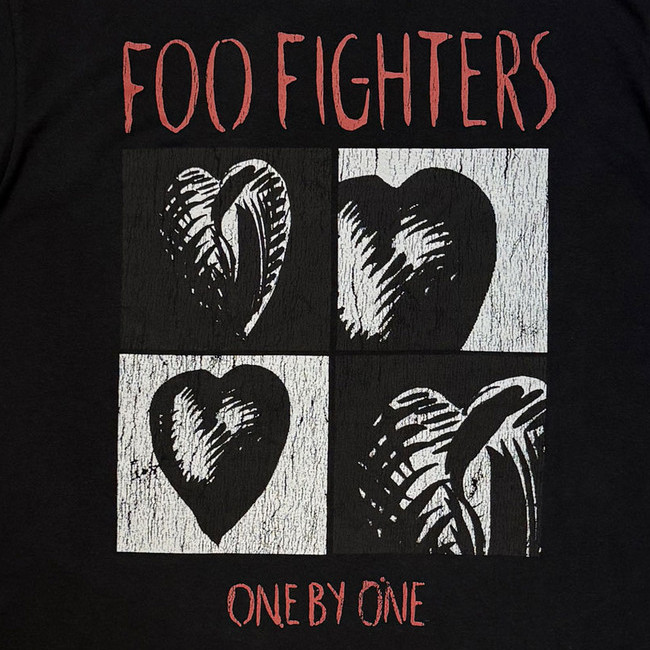 Foo Fighters / �ա����ե��������� - One By One T�����(�֥�å�)