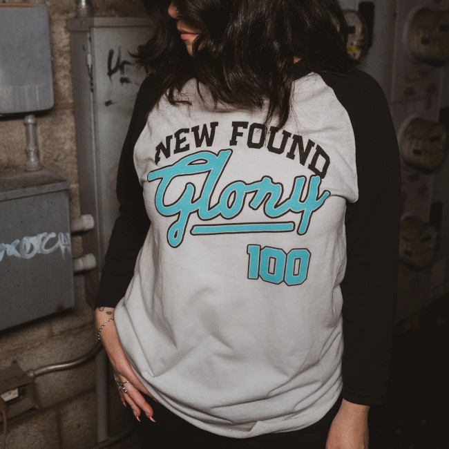 New Found Glory / �˥塼���ե�����ɡ��������꡼ - Listen Up! �١����ܡ���/�饰��󥷥��(�֥�å�x�ۥ磻��)