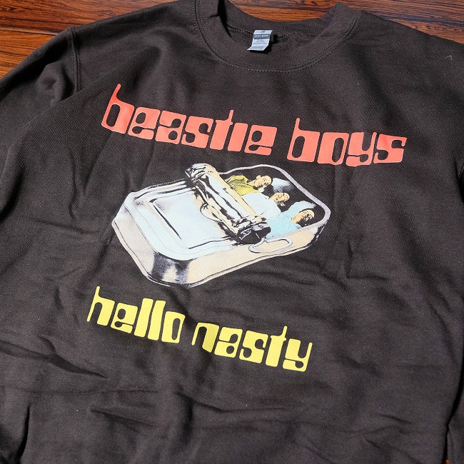 Beastie Boys /�ӡ����ƥ������ܡ����� - HELLO NASTY ���롼�ͥå����ȥ졼�ʡ� (�֥饦��)