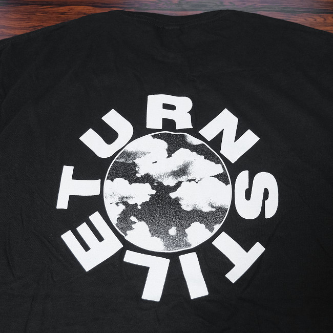 ��¨Ǽ��Turnstile / �����󥹥����� - Floor Shot Glow T����� (�֥�å�)