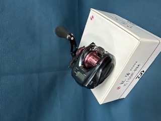 年度末決済セール】紅牙 IC 100PーRM | 竿・リール | 島のつり