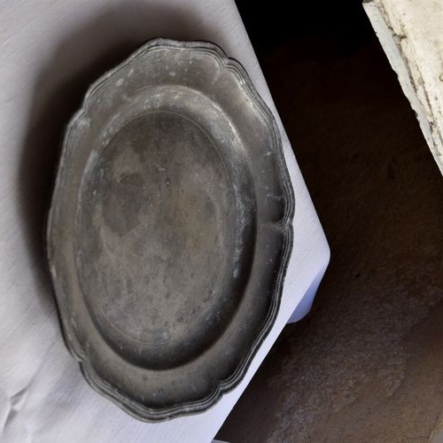 蚤の市*19世紀 ずっしり重いエタンの花リム大皿 26センチ | MARCHE