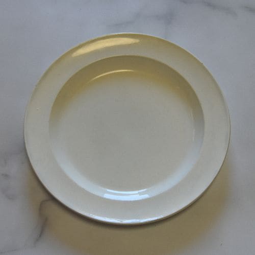 1824年 初期ショワジー 象牙色ファイアンスフィーヌの飛び切りのリム皿