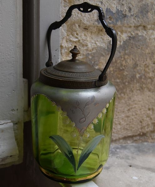 ���ʡ��ߥ奲�β����ʥӥ����åȥ��㡼��MUGUET