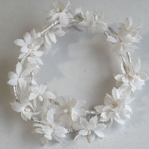 白いワックス布花ティアラ 美品 ド－ル・子供用に・・・ | 宝石