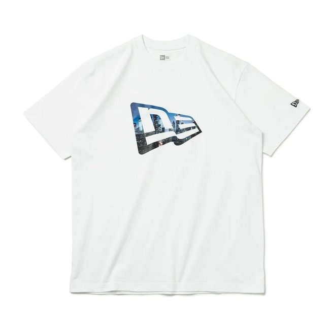 NEW ERA（ニューエラ） 半袖 パフォーマンス Tシャツ The City Lights フラッグロゴ ホワイト レギュラーフィット 13516710