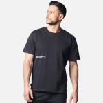 UNDER ARMOUR（アンダーアーマー）ヘビーウエイト コットン ショートスリーブTシャツ 〈マントラ〉Black 1378366-001|UNDER ARMOUR（アンダーアーマー）