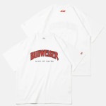 NEW ERA（ニューエラ）半袖 オーバーサイズド コットン Tシャツ Budweiser バドワイザー アーチロゴ ホワイト 13526843|NEW ERA（ニューエラ）