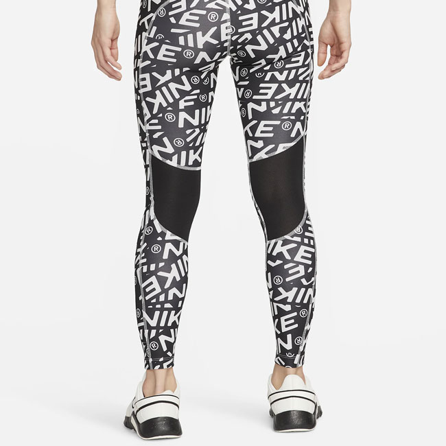 NIKE 1/2ジップ トレーニングパーカー&ミッドライズ プリントレギンス2点 NIKE 1/2ジップ トレーニングパーカー&ミッドライズ プリント