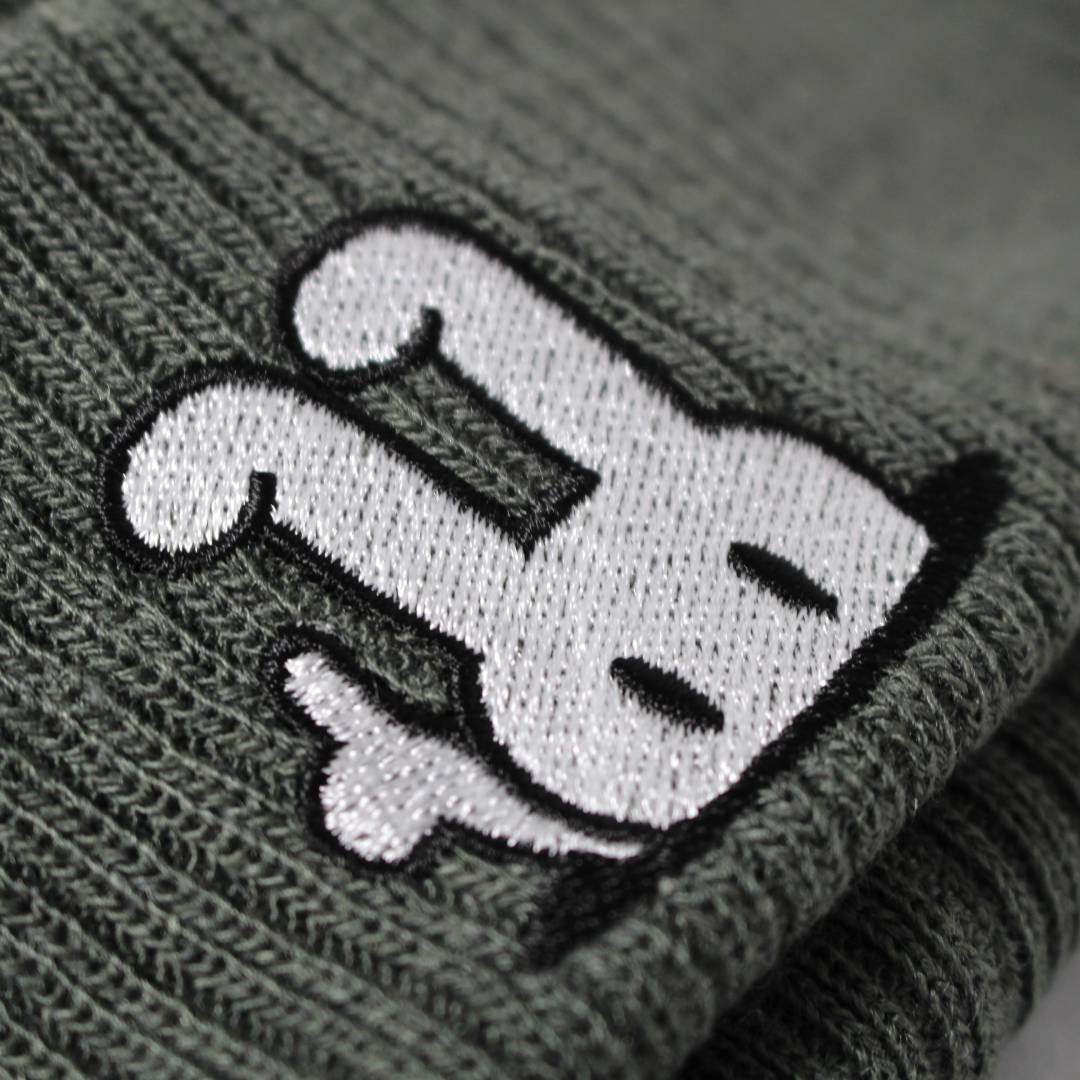 ニットキャップ　グレー