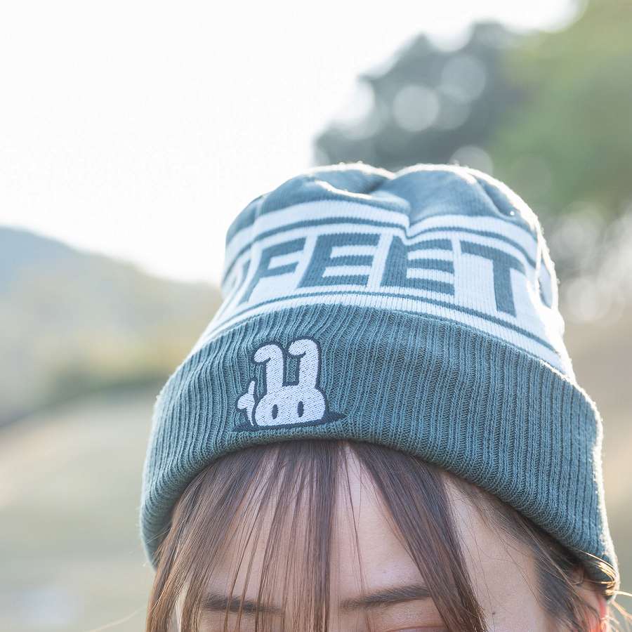 ニットキャップ　グレー