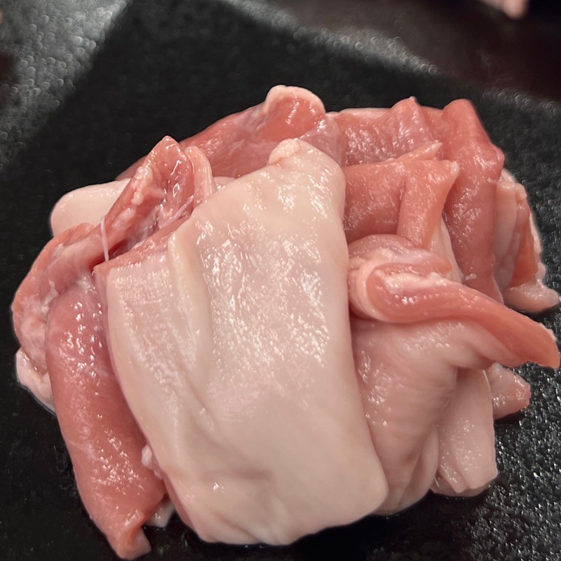 【希少なホルモン部位！】国産豚ホルモンセット　スペアリブ付き　680g（クツベラ、ハツモト、のどすじ（食道）、スペアリブ）
