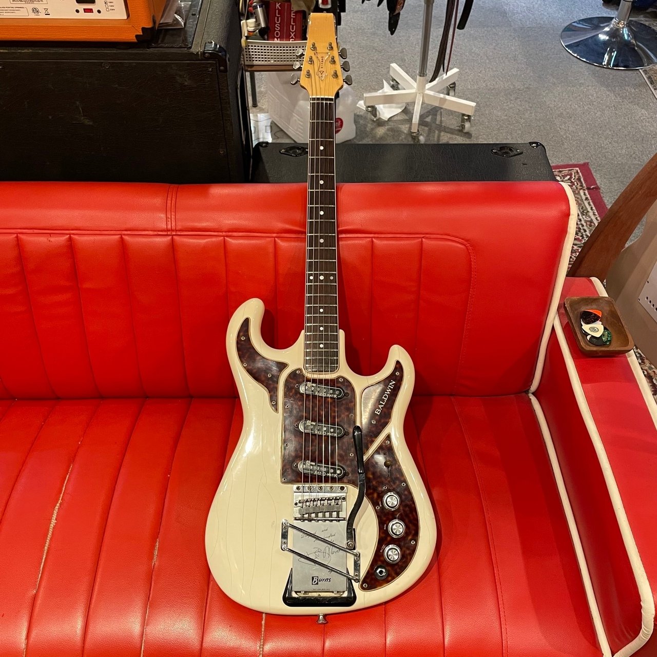 Vintage】Burns / 1967年製 Model 524 Hank Marvin Signature