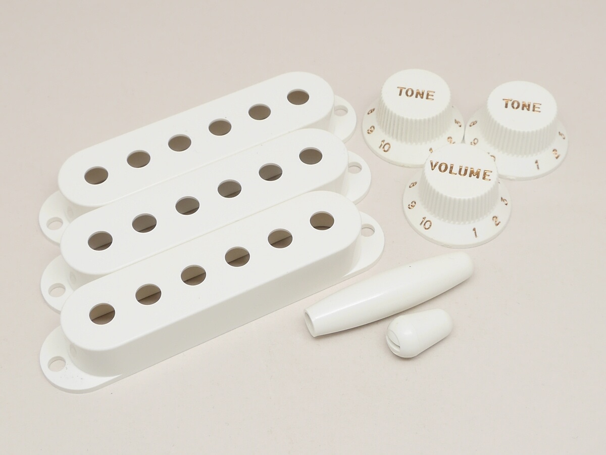 Fender USA / Pure Vintage '50s Stratocaster Accessory Kit 099-2096
