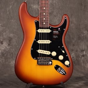 Fender / FSR American Performer Spruce Stratocaster Honey Burst