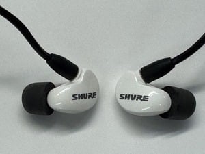 SHURE / AONIC215 ホワイト (SE215DYWH+UNI-A) 高遮音性イヤホン