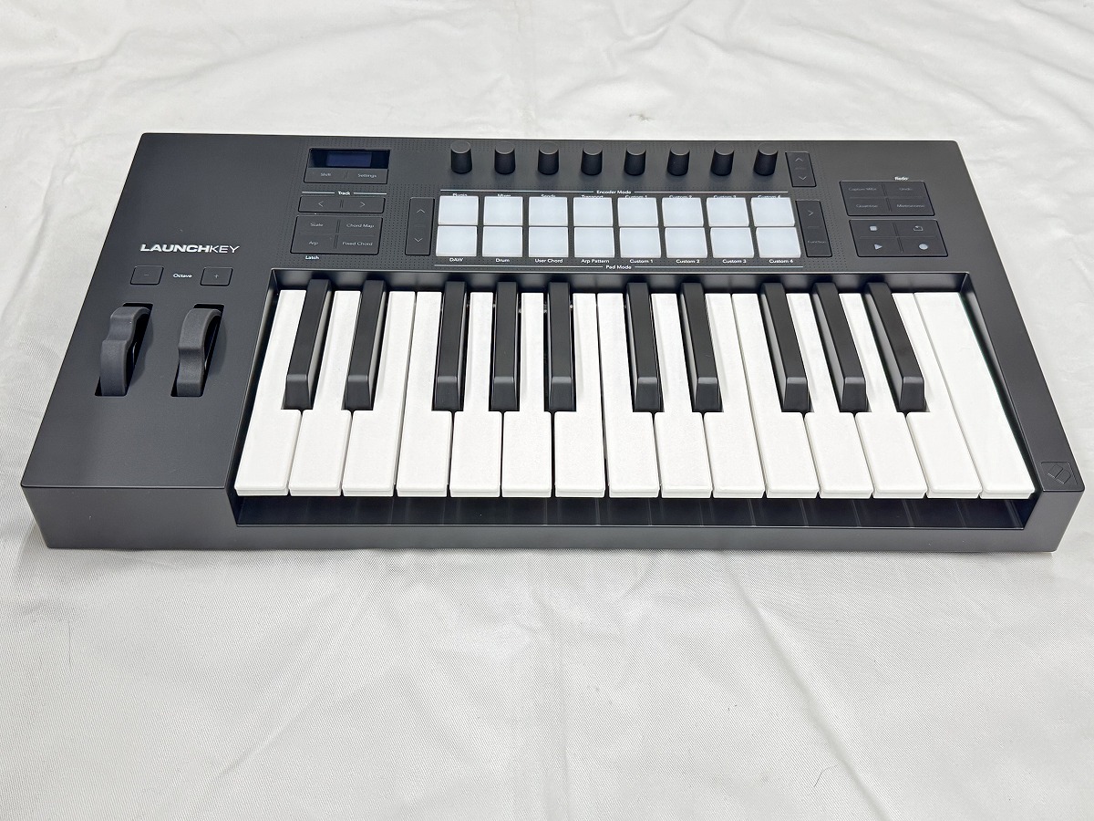 Novation ノベーション / Launchkey 25 MK4 25鍵フルサイズ・シンセ