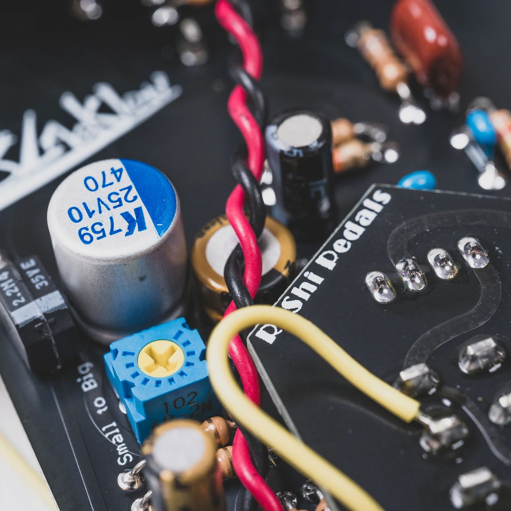 新感覚フェンダー系ペダル] RoShi Pedals / Blacklon ロシペダルズ