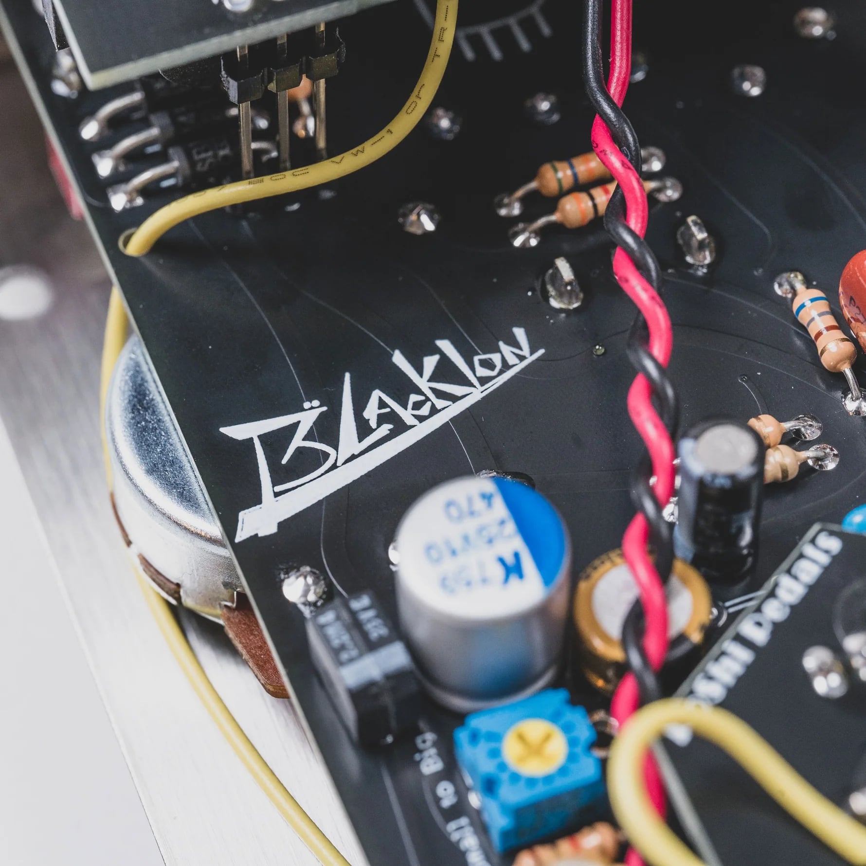 新感覚フェンダー系ペダル] RoShi Pedals / Blacklon ロシペダルズ