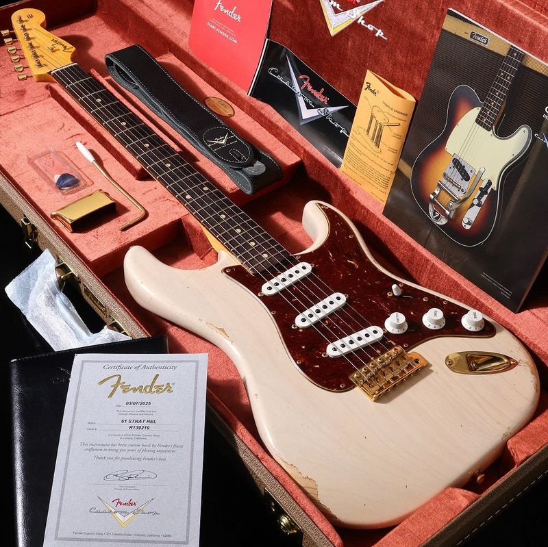 Fender Custom Shop / Custom Built 1961 Stratocaster Relic Aged White Blonde w/Gold Hardware【御茶ノ水本店】【アウトレット】