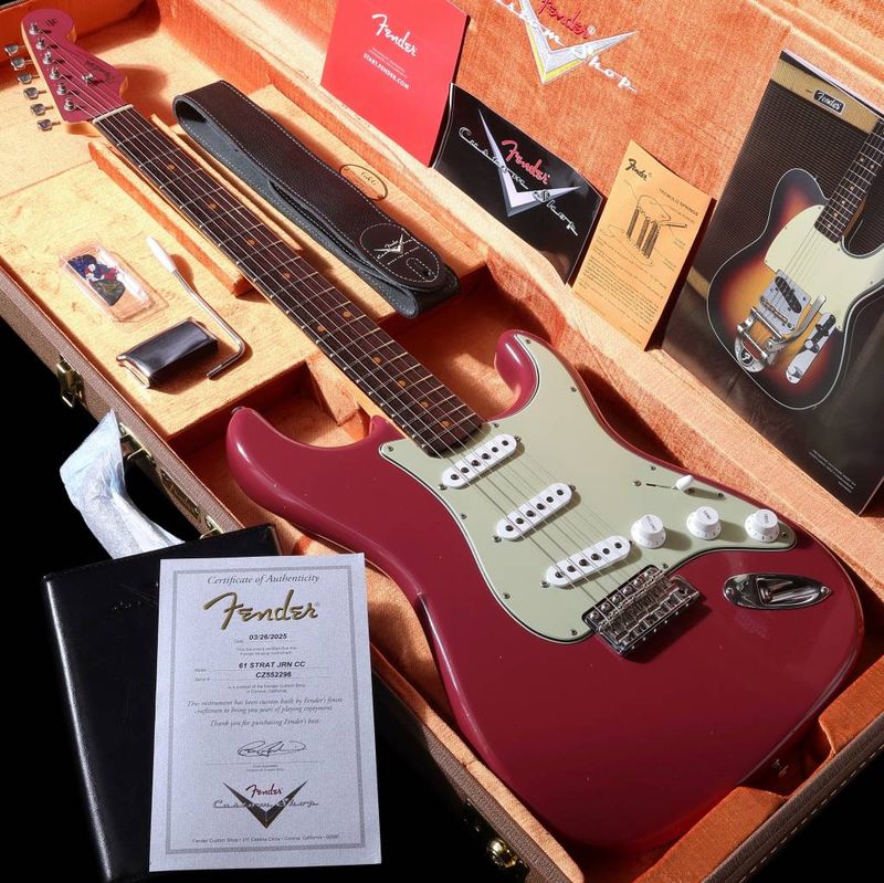 ギター Fender Custom Shop 1961 Stratocaster Fender Custom Shop / Custom Built 1961 Stratocaster Journeyman