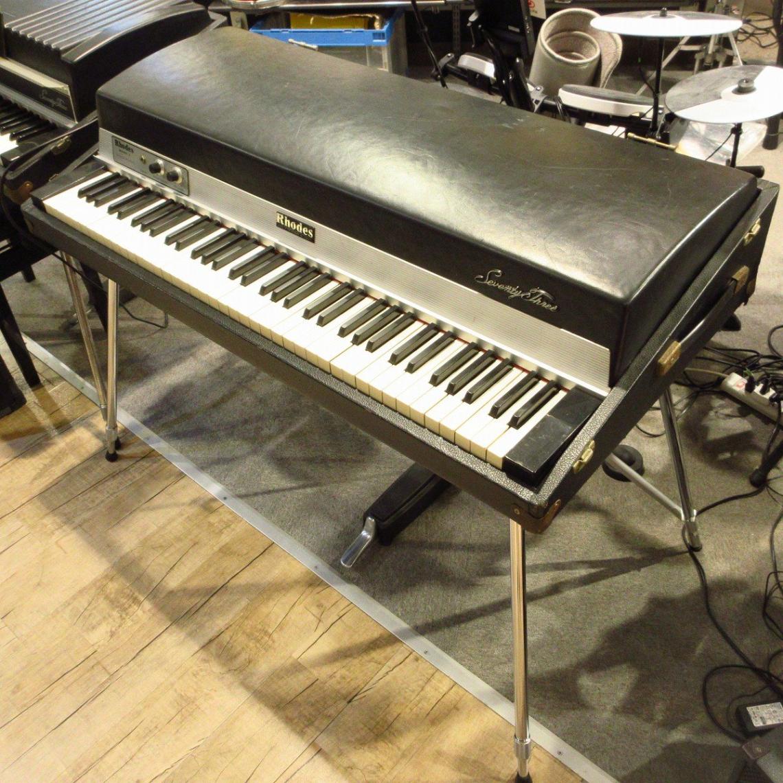 【稀少＊引き取り必須】Rhodes Mark I STAGE 73鍵 稀少＊引き取り必須】Rhodes Mark I STAGE 73鍵 - メルカリ
