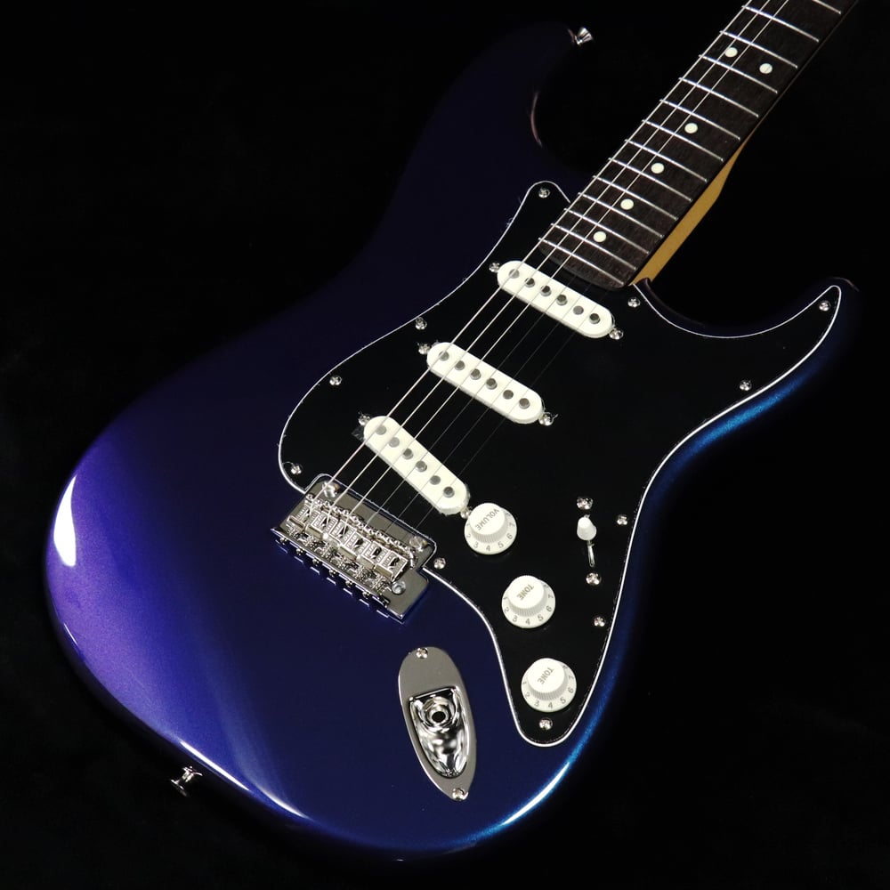 Fender STRATOCASTER　エレキギター　濃紺・ネイビー AMERICAN ULTRA II STRATOCASTER EBONY FINGERBOARD NOBLE BLUE | Tom