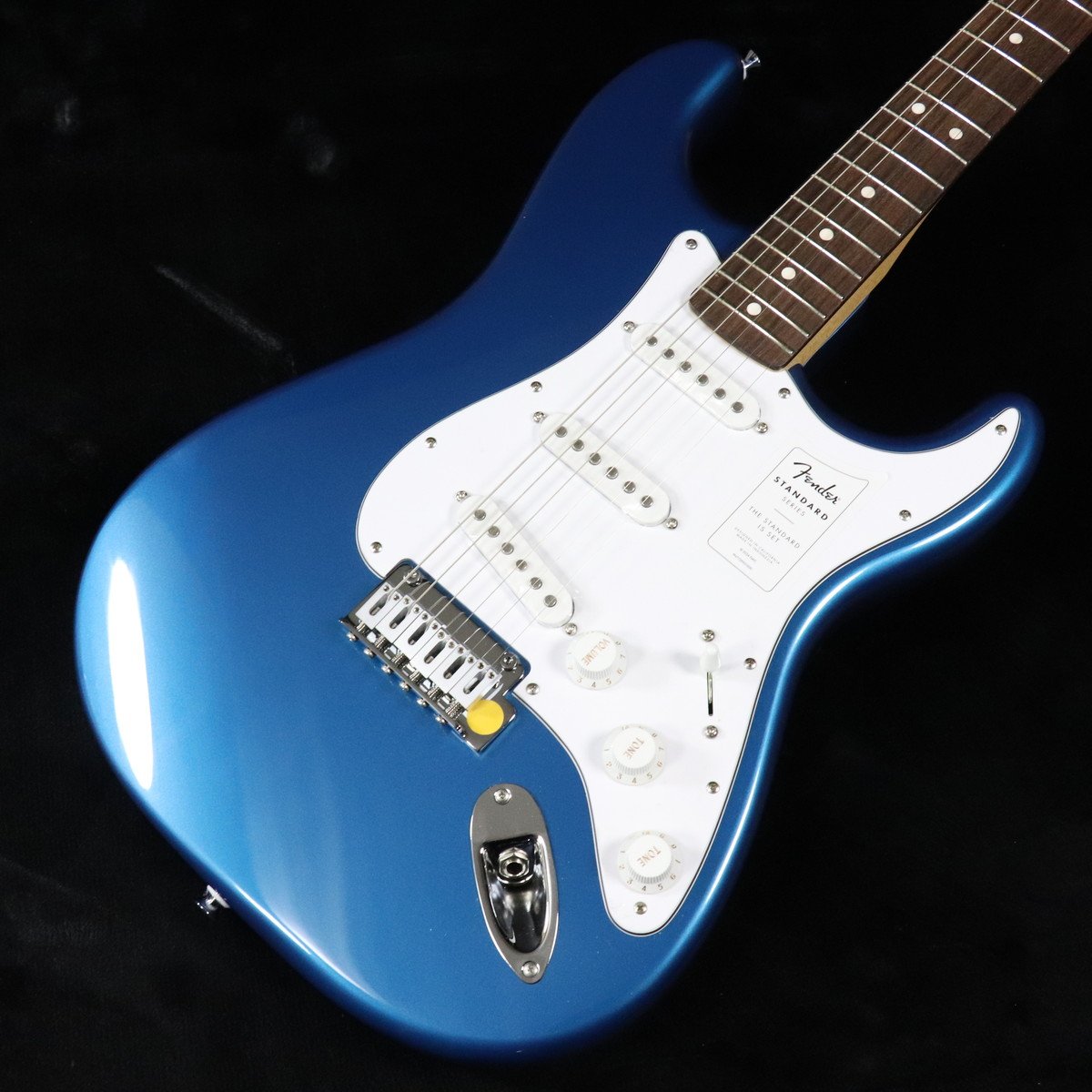 Fender / Standard Stratocaster Laurel Fingerboard White Pickguard