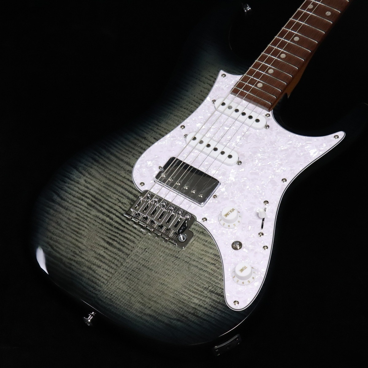 【整備・清掃・弦交換済み】Ibanez SA Series SSH 整備・清掃・弦交換済み】Ibanez SA Series SSH 整備・清掃・弦交換