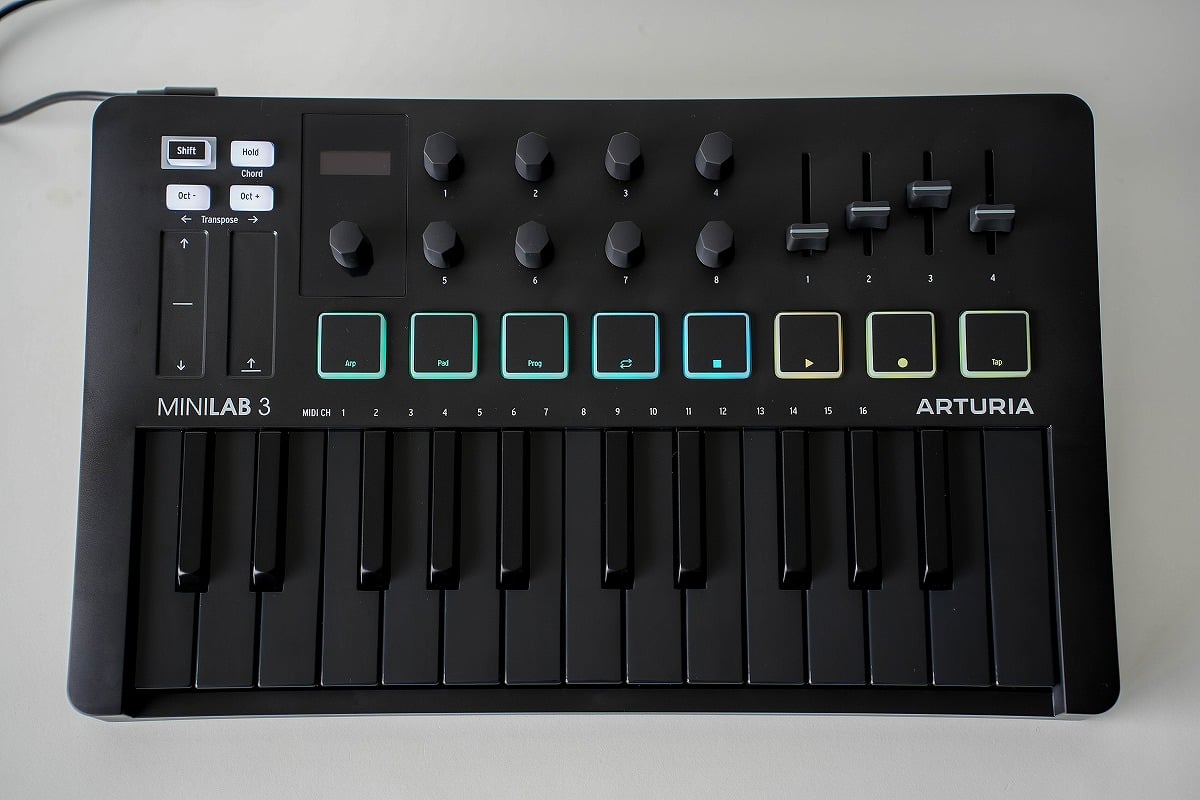 Arturia アートリア / MiniLab 3 DEEP BLACK MIDIキーボード＆パッド