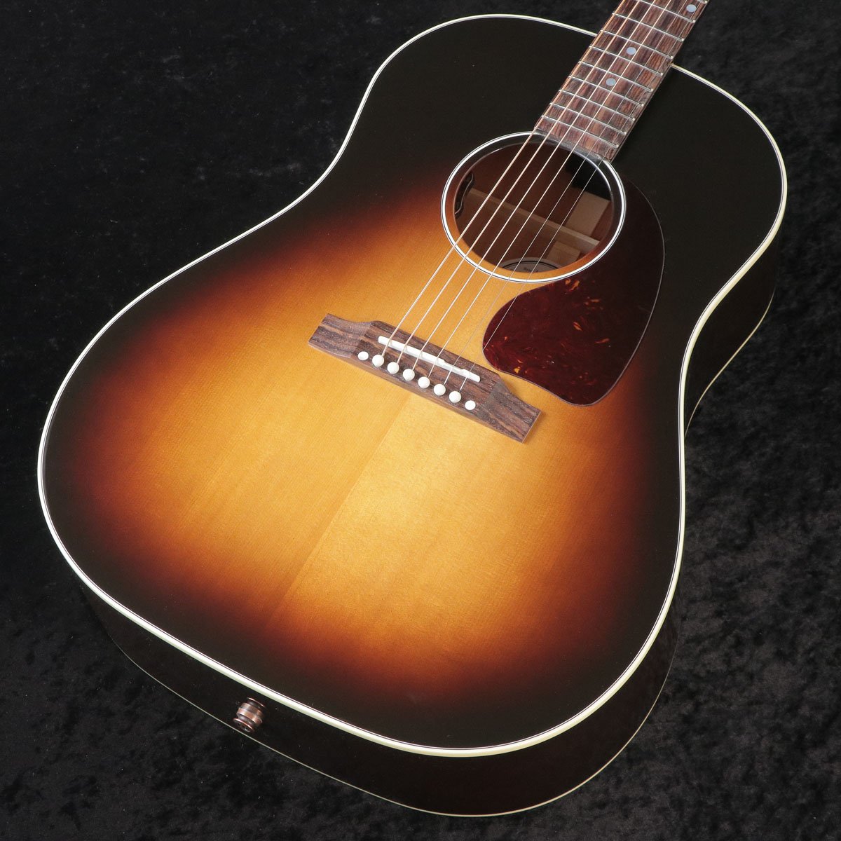 Gibson J-45 Standard サンバースト Gibson J-45 Standard, Vintage Sunburst at Gear4music