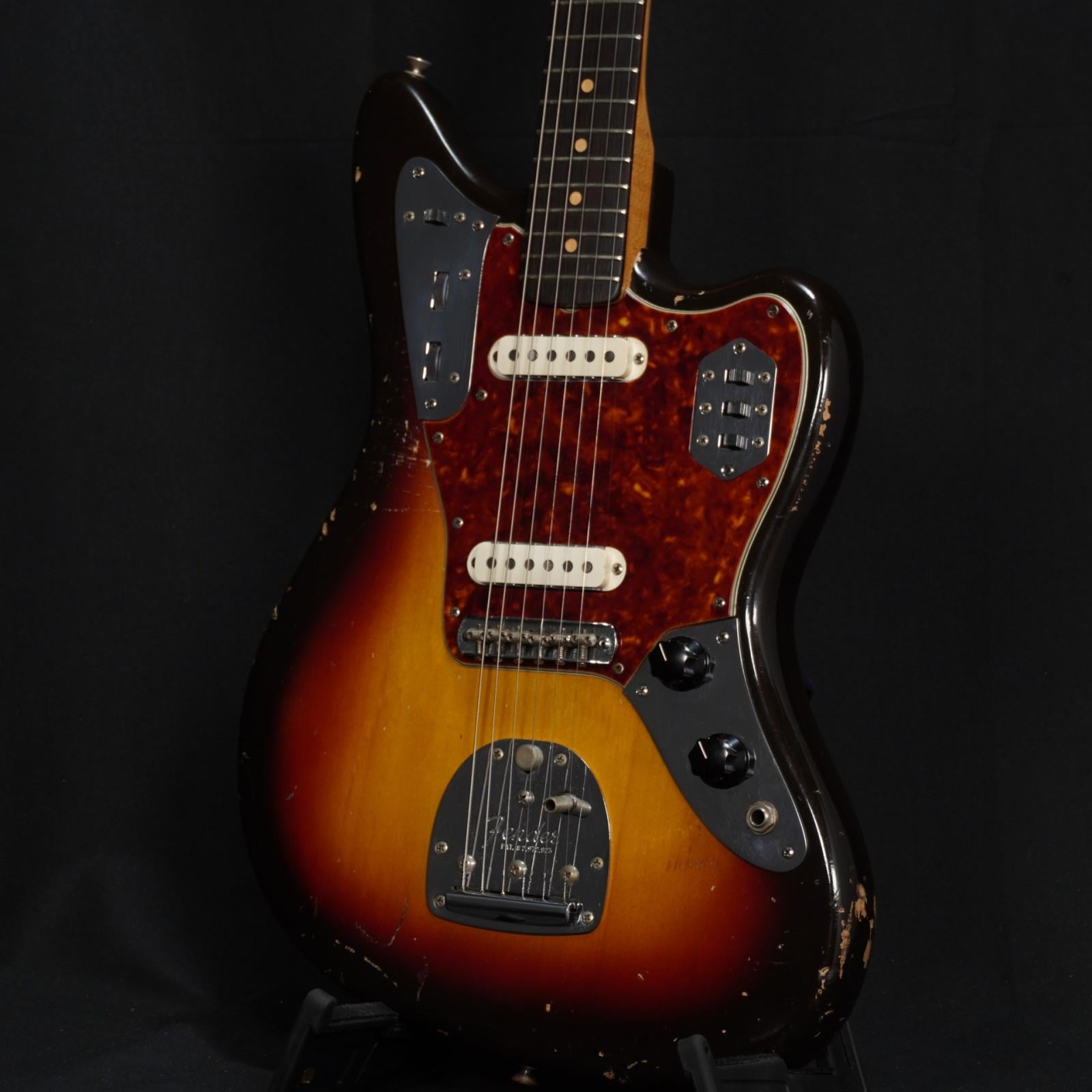 中古　Fender Jaguar サンバースト 中古 Fender Jaguar サンバースト