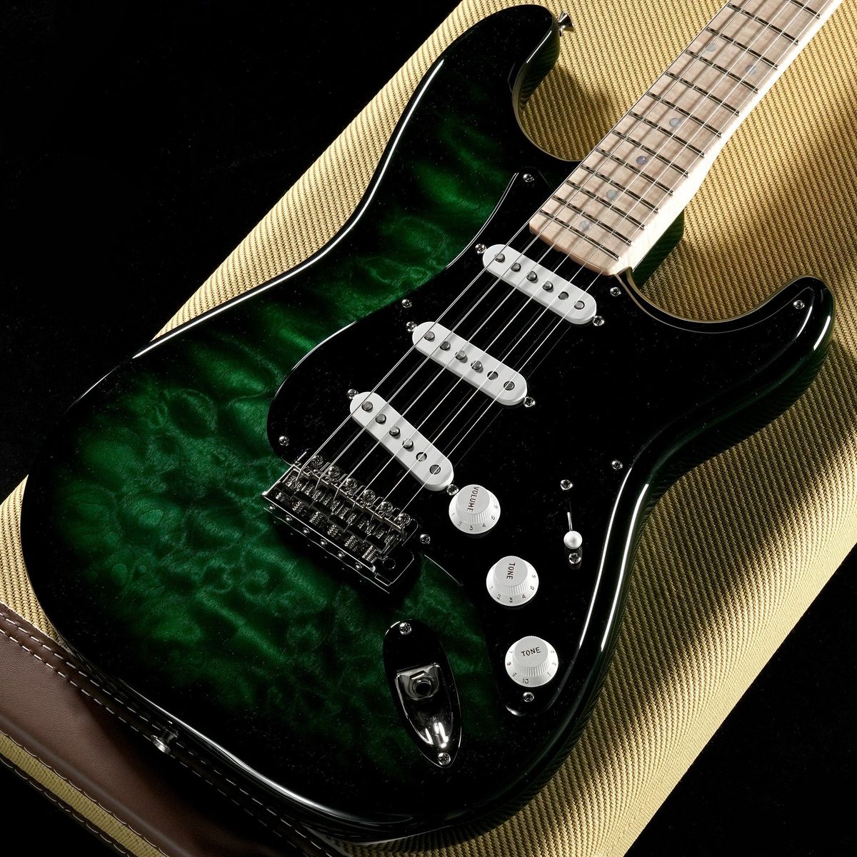 Fender Custom Shop / Master Built Quilt Maple Stratocaster NOS