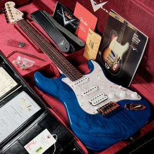 HSS仕様のストラト!! Fender Standard Stratocaster HSS Black エレキギター ストラト