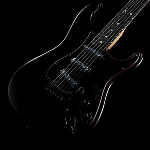 Fender / Made in Japan Limited Hybrid II Stratocaster Noir Rosewood Fingerboard Black(重量:3.42kg)【S/N:JD25023671】【渋谷店】