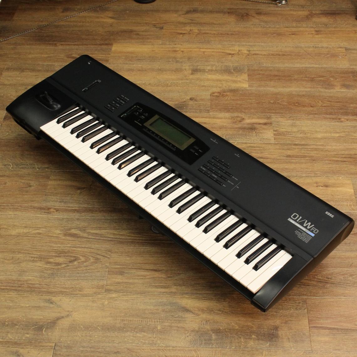 KORG 01/W FD 61鍵盤 Korg 01⁄W FD 61-Key Keyboard Synthesizer |