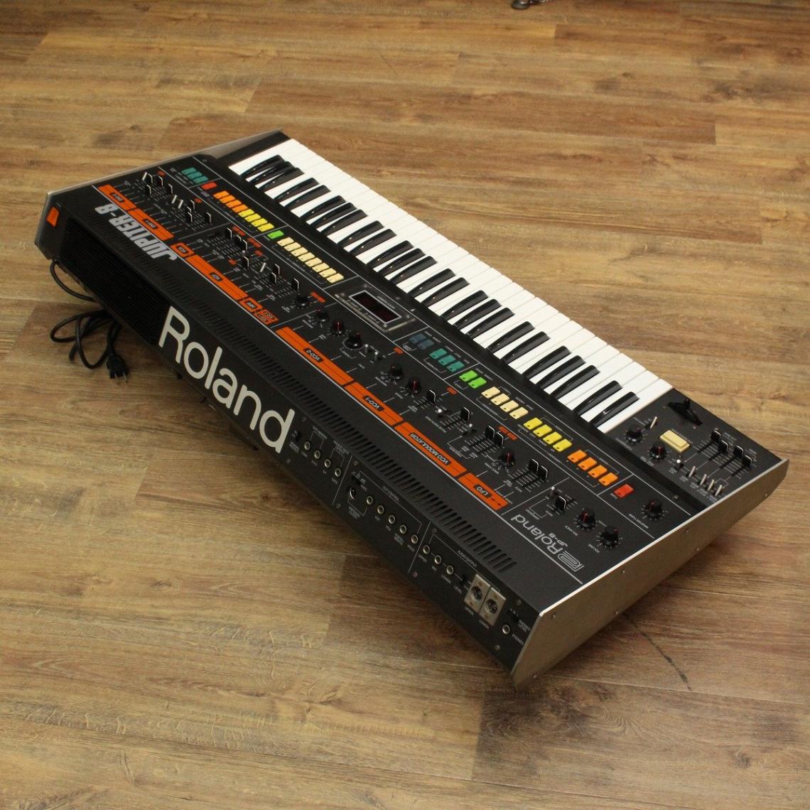 レニングラード ジュピター8 動作品 中古】 Roland / JUPITER-8 【VINTAGE】 【キーボードマート新宿