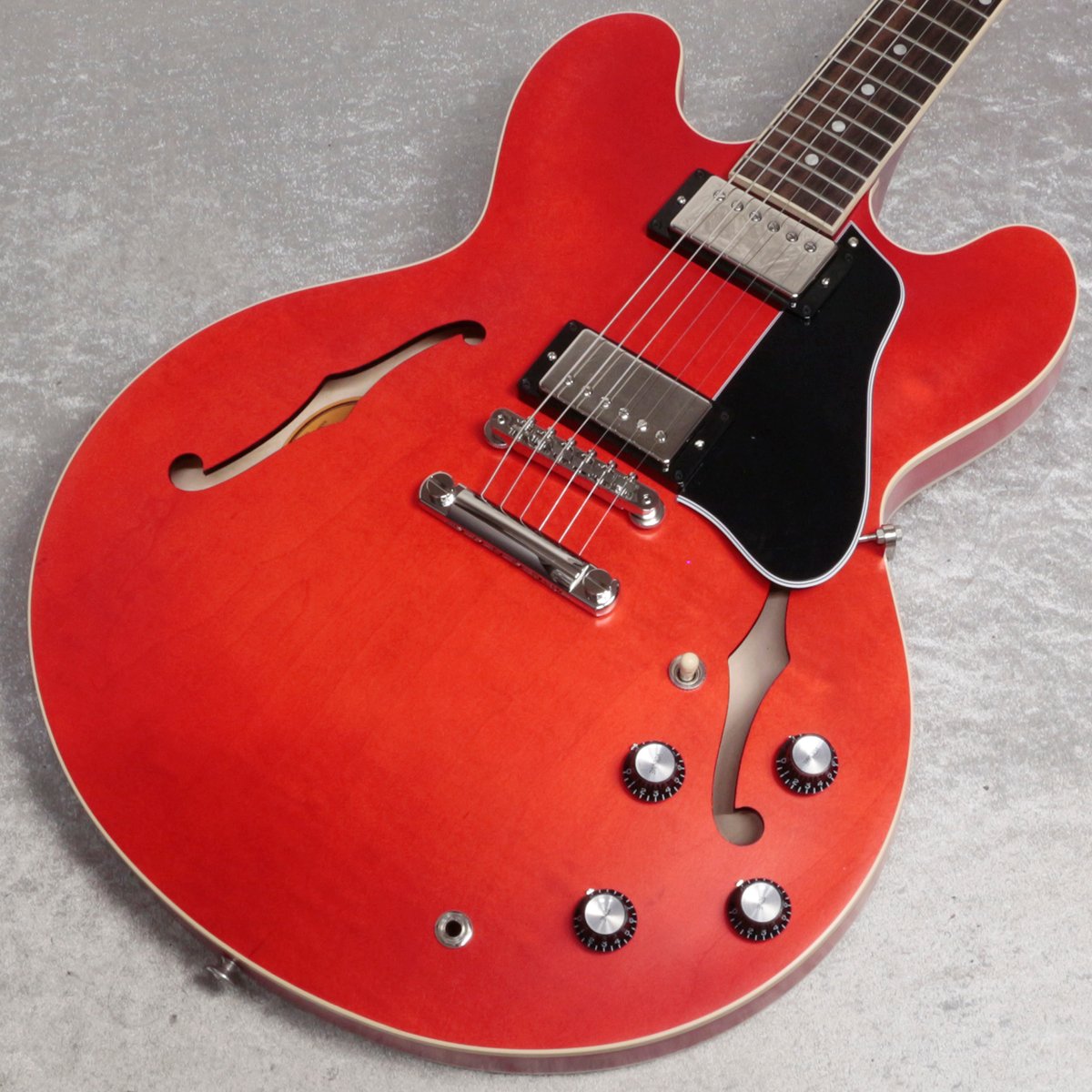 Gibson USA / ES-335 Satin Satin Cherry(重量:3.65kg)【特典