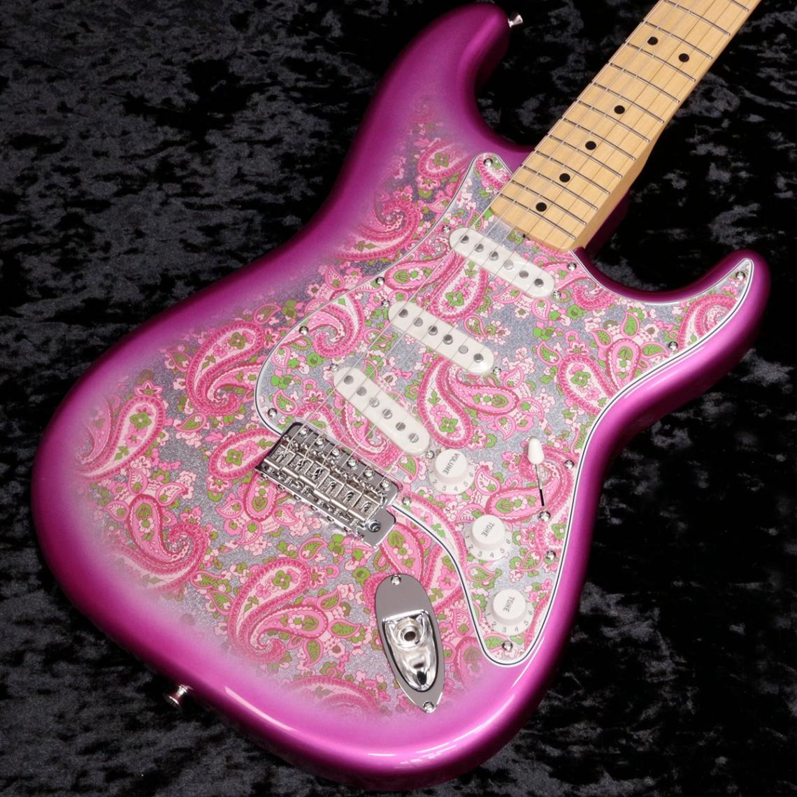 Fender / Made in Japan Limited Stratocaster Maple Fingerboard Pink