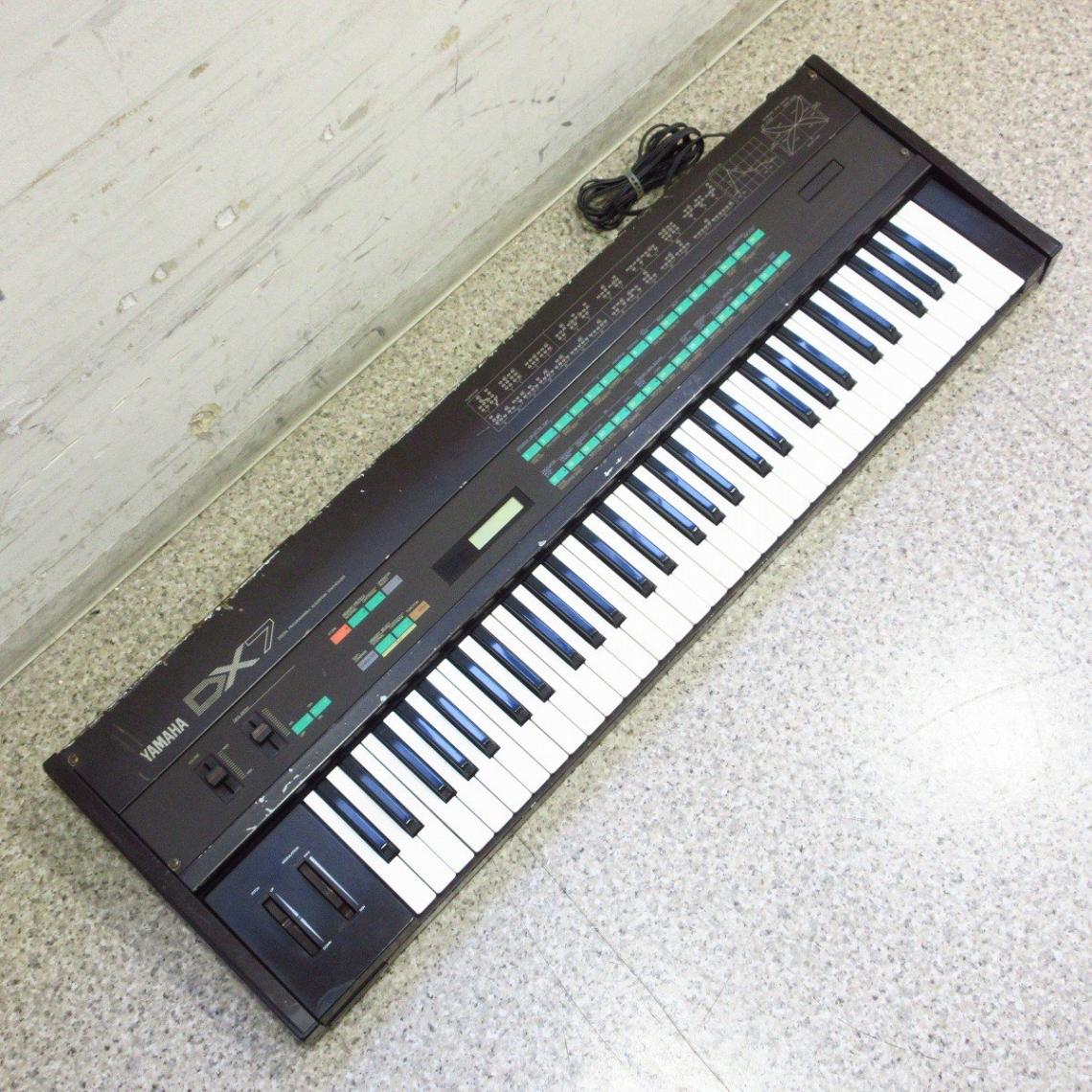 Yamaha DX7IID デジタルシンセサイザー 61鍵 中古】YAMAHA / DX7 