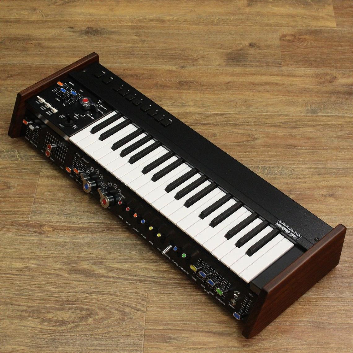mini KORG-700 モノフォニック•シンセサイザー 通電のみ確認　中古品 KORG】1974年に発売された「miniKORG 700S」を完全限定生産で復活