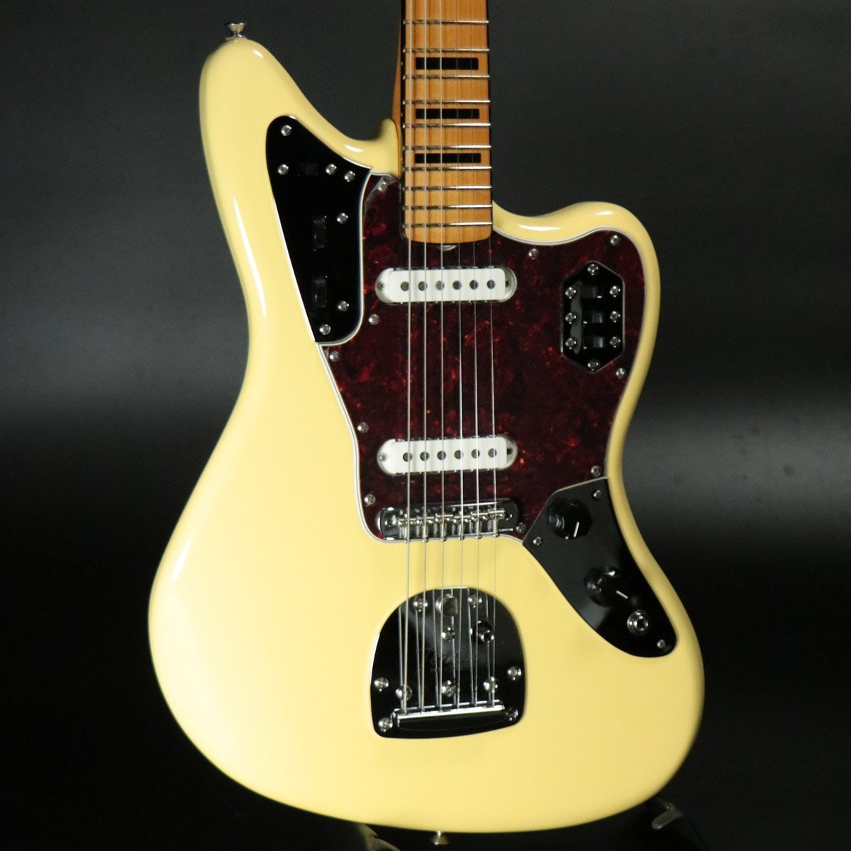 Fender Mexico / Vintera II 70s Jaguar Maple Vintage White 【S/N