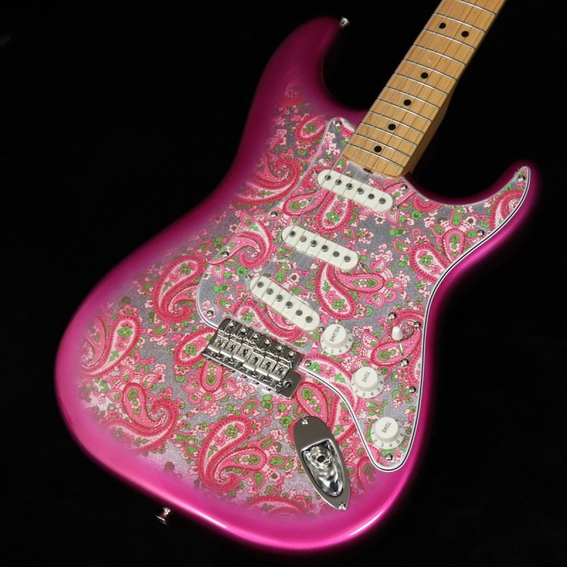 Fender / Made in Japan Limited Stratocaster Maple Fingerboard Pink