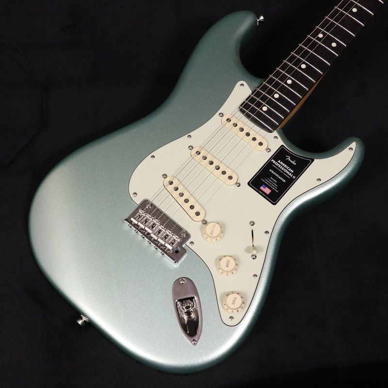 Fender / American Professional II Stratocaster Rosewood Fingerboard Mystic Surf Green 【長期在庫アウトレットセール】 【梅田店】