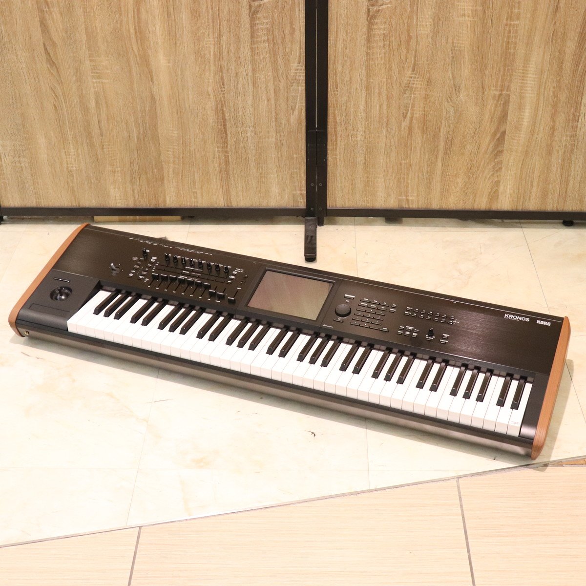 中古】KORG / KRONOS2 73 【梅田店】【値下げ】【梅田限定！12月28日