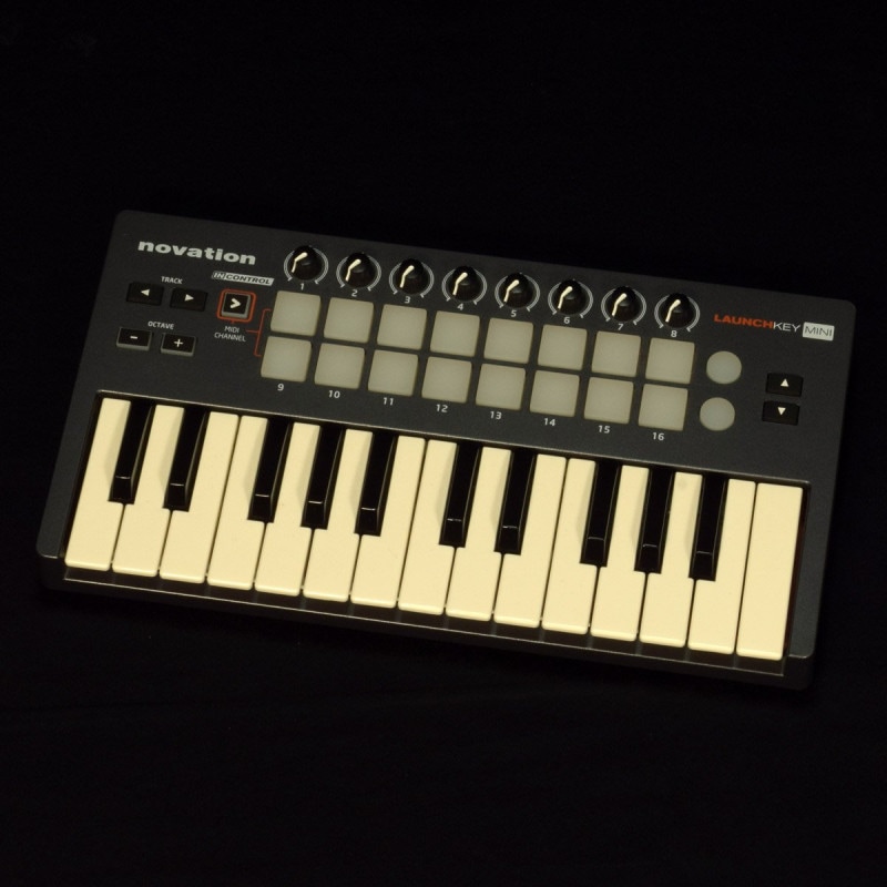 【中古】Novation ノベーション /LAUNCH KEY mini